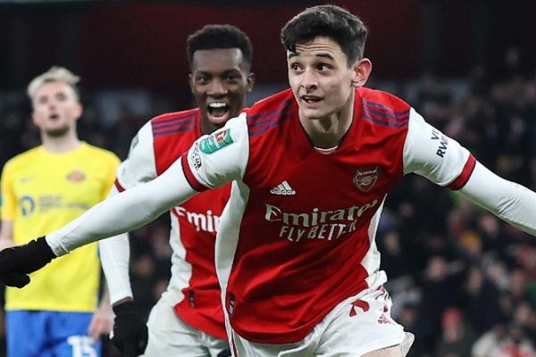 AC Milan Bersiap Rekrut Charlie Patino dari Arsenal