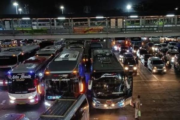 Hari Ini, Masih Ada 100 Ribu Kendaraan Bergerak Menuju Jabodetabek