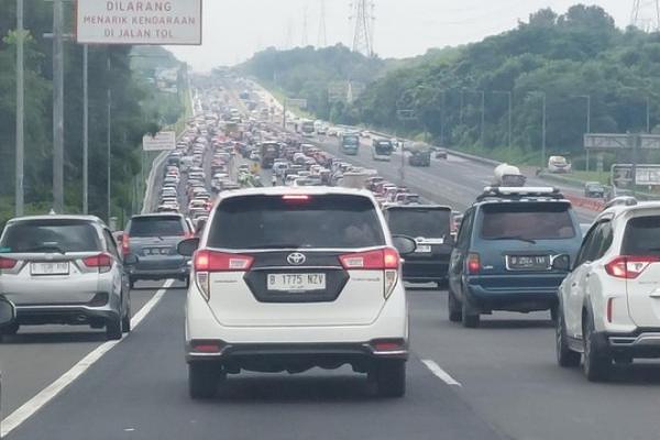 Lalu Lintas dari Jalan Tol Layang MBZ Naik 134 Persen 