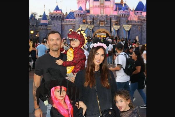 Mantan pasangan suami istri, Brian Austin Green memiliki tiga anak yaitu Noah, Bodhi, dan Journey. (FOTO: INSTAGRAM) 