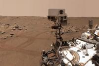 Penjelajah Mars Perseverance milik NASA saat mengambil alih batu berjuluk Rochette, 10 September 2021. Handout via REUTERS