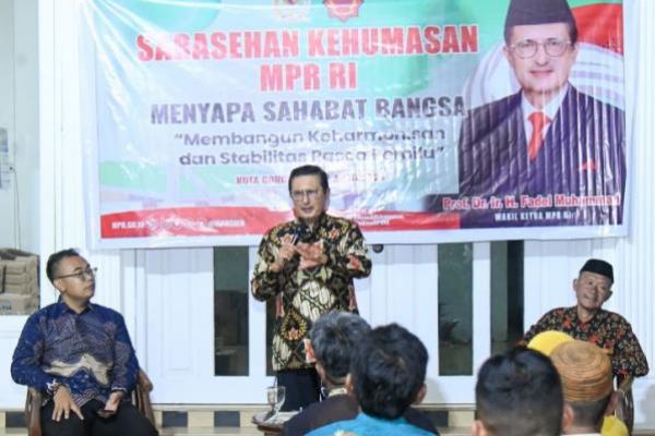 Wakil Ketua MPR Fadel Muhammad menjadi narasumber acara Sarasehan Kehumasan MPR RI Menyapa Sahabat Kebangsaan bertajuk Membangun Keharmonisan dan Stabilitas Pasca Pemilu. (Foto: MPR) 