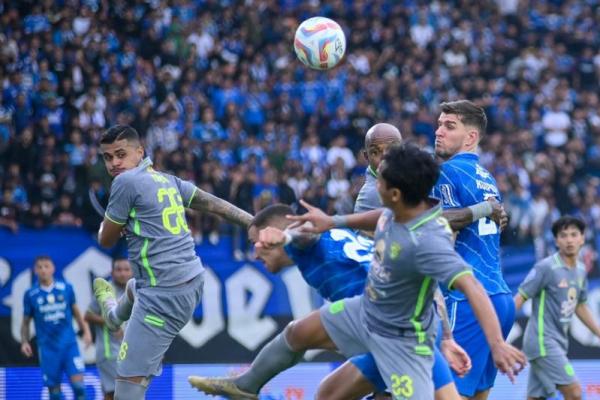 Kalah dari Persin, Paul Munster Fokus Bawa Persebaya di Dua Sisa Laga