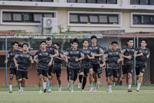 Potret latihan skuad Persebaya 