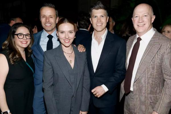 Rachel Adler, Joe Machota, Scarlett Johansson, Colin Jost, dan Bryan Lourd menghadiri CAA Kickoff Party untuk Akhir Pekan Makan Malam Koresponden Gedung Putih. (FOTO: PAUL MORIGI/GETTY) 