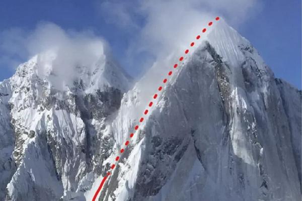 Lewati Rute Eskalator Gunung Alaska, Satu Pendaki Tewas dan Lainnya Terluka Parah