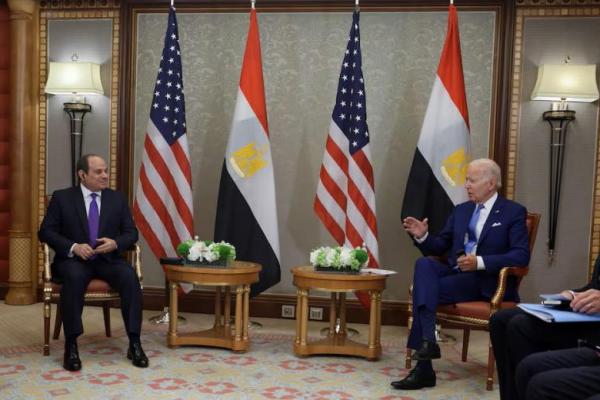 Presiden Joe Biden bertemu dengan Presiden Mesir Abdel Fattah al-Sisi di Jeddah, Arab Saudi, 16 Juli 2022. REUTERS 