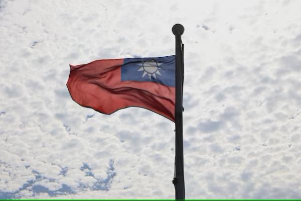 Bendera Taiwan berkibar tertiup angin di Taoyuan, Taiwan, 30 Juni 2021. REUTERS 