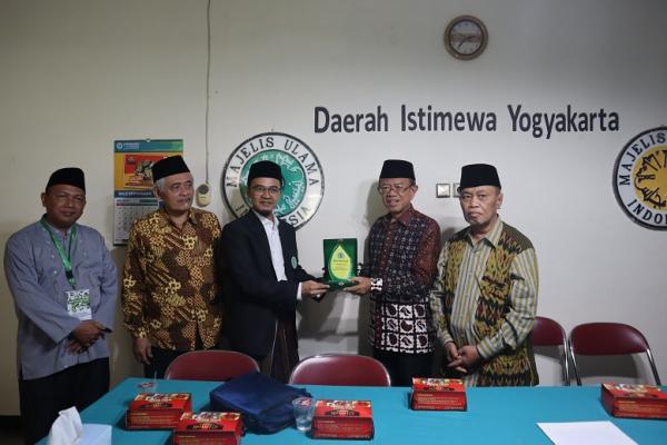 Pengurus MUI DKI Jakarta menyambangi Kantor MUI DI Yogyakarta (Istimewa) 