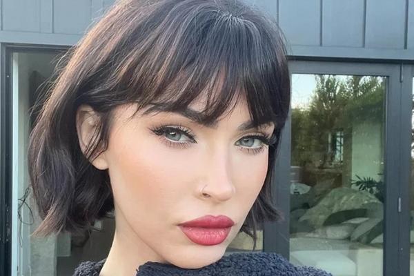 Rambut Panjang Biru Megan Fox Diubah Lagi Jadi Bob Baru Warna Coklat