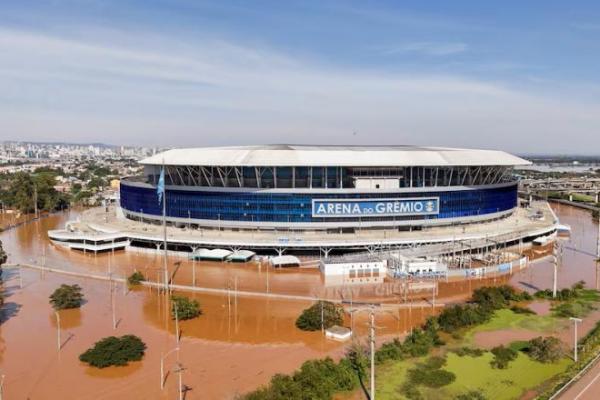 Pemandangan drone menunjukkan stadion Arena Gremio yang banjir di Porto Alegre, di negara bagian Rio Grande do Sul, Brasil, 6 Mei 2024. REUTERS 