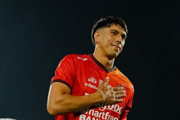 Bek Bali United, Elias Dolah 