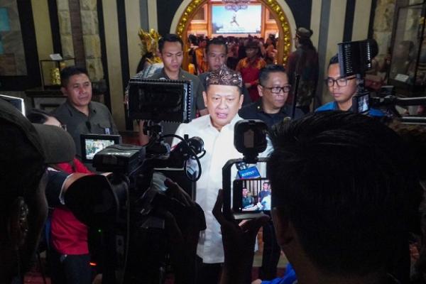 Ketua MPR Bambang Soesatyo (Bamsoet) menghadiri peresmian Kraton Majapahit Jakarta, Selasa malam (7/5/24). (Foto: Humas MPR) 