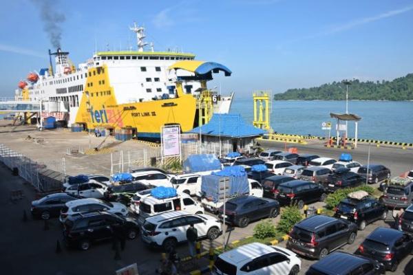 Pelabuhan penyebrangan PT ASDP Indonesia Ferry. Foto: asdp/katakini 