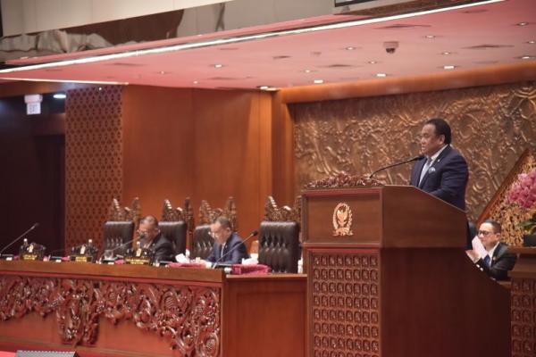 Tinggal Dua Kali Sidang, DPR Komit Selesaikan Pembahasan 43 RUU