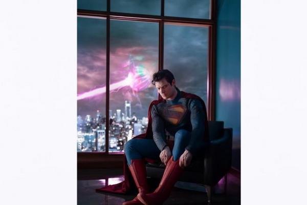 James Gunn Luncurkan Gambar Pertama Superman yang Dibintangi David Corenswet (FOTO: DC STUDIOS) 