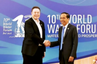 Presiden Joko Widodo bertemu dengan CEO SpaceX dan Tesla, Elon Musk di sela WWF Bali, Senin (20/5/2024). (foto:Antara)
