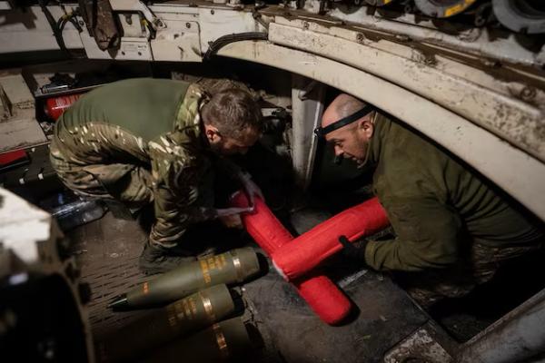 Pasukan Tembak Ukraina Akhirnya Dapatkan Peluru untuk Hentikan Rusia di Dekat Kharkiv