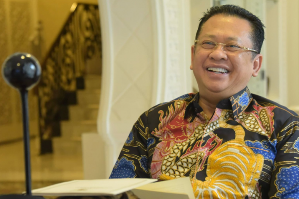 Ketua MPR Bambang Soesatyo (Bamsoet) membuka Pertemuan Anggota DPD RI Terpilih se-Tanah Papua periode 2024-2029 secara virtual dari Jakarta, Jumat (24/5/24) (foto MPR) 