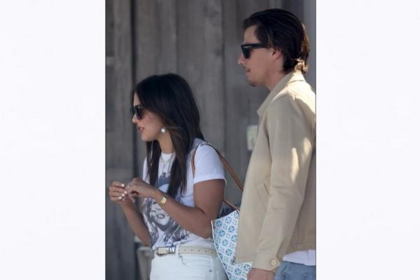 Pengantin Baru Millie Bobby Brown dan Jake Bongiovi Nikmati Kehidupan Pernikahan di Hamptons