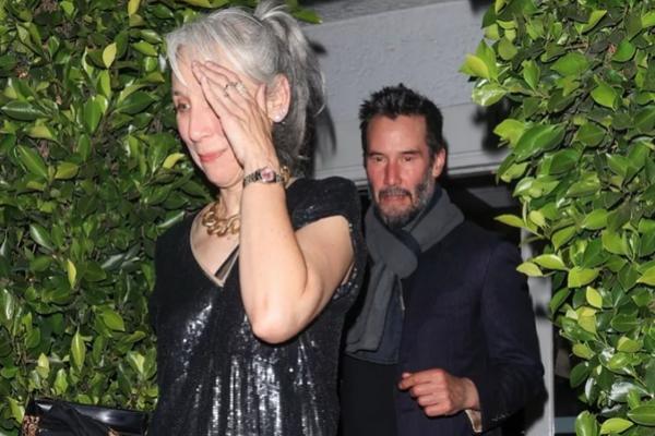 Pasangan Chic Hollywood! Keanu Reeves Ajak Pacarnya Alexandra Grant Dinner Date Romantis