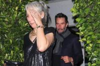 Pasangan Chic Hollywood! Keanu Reeves Ajak Pacarnya Alexandra Grant Dinner Date Romantis