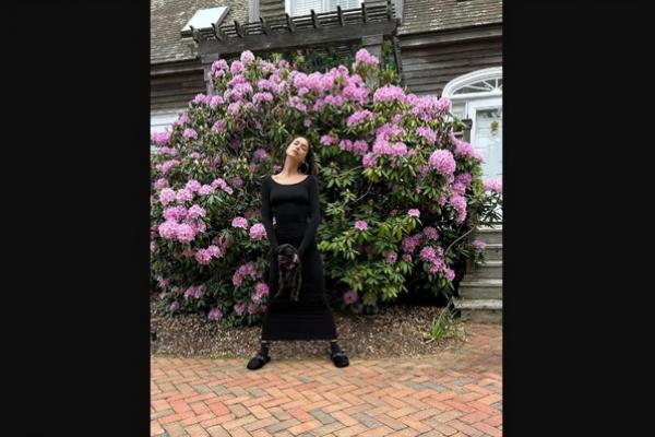 Bradley Cooper Liburan Bareng Gigi Hadid, Irina Shayk Ajak Putrinya Main di Pantai. (FOTO: INSTAGRAM) 