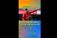Van Dijk Ingin Bertahan di Liverpool, Siap Dukung Slot