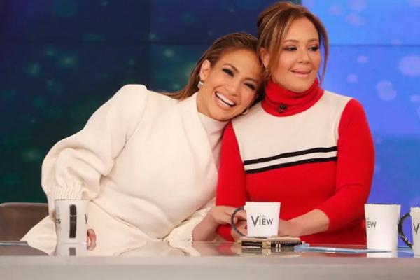 Berselisih Gara-gara Ben Affleck, Jennifer Lopez Kini Bersahabat Kembali dengan Leah Remini
