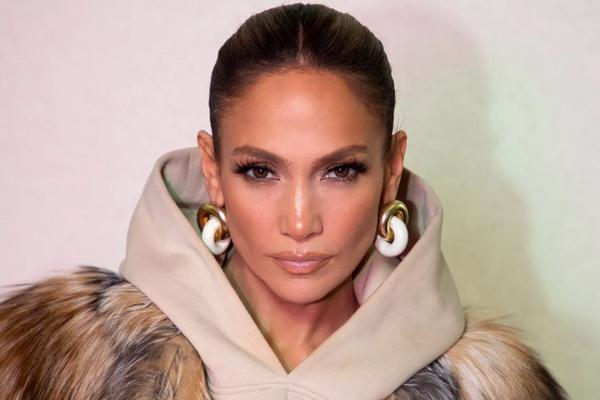 Rumor Perceraian dengan Ben Affleck, Jennifer Lopez Berusaha Menikmati Liburan yang Menyenangkan