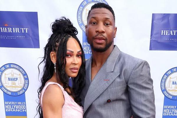 Jonathan Majors dan Meagan Good Tampil Pertama Kalinya di Karpet Merah Sejak Vonis Hukuman