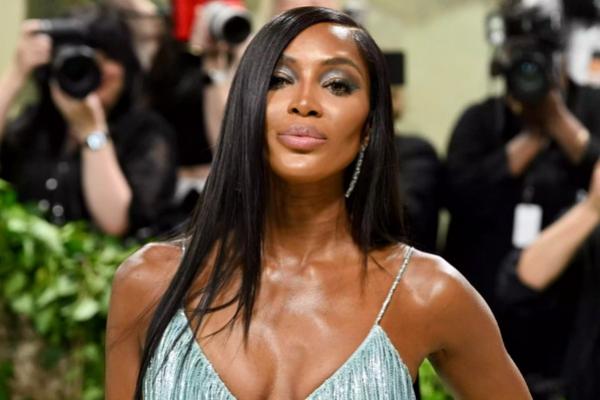 Supermodel Naomi Campbell Akui Dua Anaknya Dilahirkan Melalui Ibu Pengganti