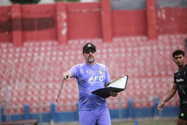 Fokus Musim Baru, Rospide Siapkan Fisik dan Mental Skuad Persik