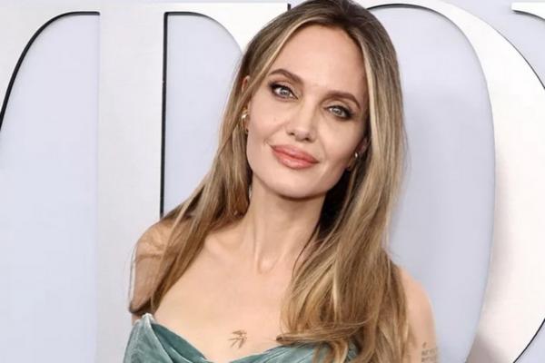 Angelina Jolie Akui Jadi Seorang Ibu adalah Sumber Utama Kebahagiaannya