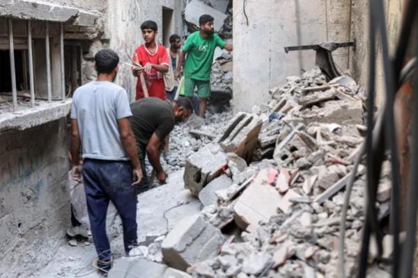 Serangan Udara Israel Tewaskan 10 Anggota Keluarga Pemimpin Hamas Haniyeh di Gaza