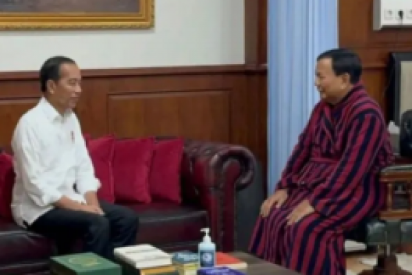 Prabowo Jalani Pemulihan Usai Operasi Cedera Kaki Kiri 