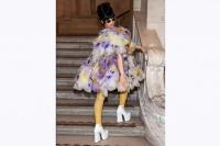 Cardi B Tampil Mencolok dengan Sepatu Hak Platform di Runway Marc Jacobs