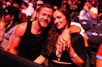Dan Reynolds dan Minka Kelly Mengenal Kepribadian Lewat Memoar dan Lagu Imagine Dragons   