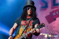 Slash Ungkap Tampil di Atas Panggung adalah Kepuasan Terbesar