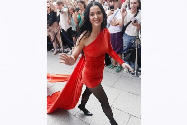 Rayakan The Fourth of July, Katy Perry Pakai Bra Bendera Amerika Serikat