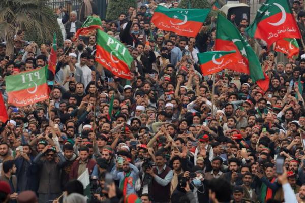 Pakistan akan Melarang Partai Imran Khan dan Ajukan Kasus Makar
