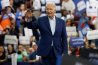 Biden Pertahankan Kampanyenya Meski Sembilan Anggota Parlemen Meminta Mundur