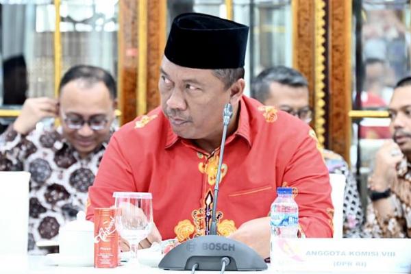 Anggota Komisi VIII Minta Pemerintah Jangan Anaktirikan Pesantren