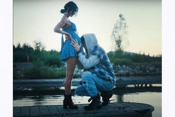 Jelang Persalinan, Megan Fox dan Mantannya Machine Gun Kelly tak Saling Menghubungi