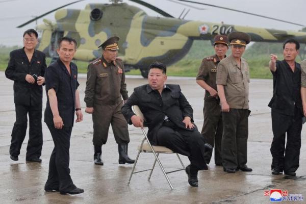 Kim Jong Un Kunjungi Wilayah Banjir akibat Badai Gaemi di Dekat Perbatasan China