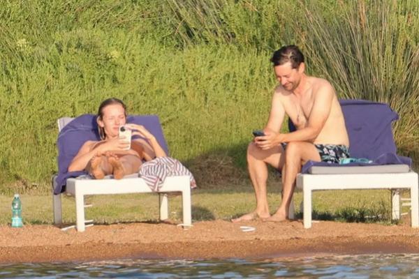 Tobey Maguire Kepergok Bermesraan dengan Model Muda Babette Strijbos