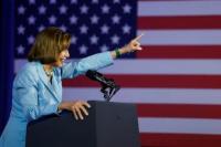 Dianggap Bantu Singkirkan Biden, Pelosi Sambut Harris sebagai Pembawa Harapan