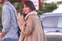 Putus dari Chris Martin, Dakota Johnson Lontarkan Kata-kata Kasar saat Bicara tentang Jodoh