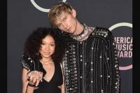 Machine Gun Kelly Ungkap Putrinya Casie Membantu Dirinya Berhenti Minum Alkohol