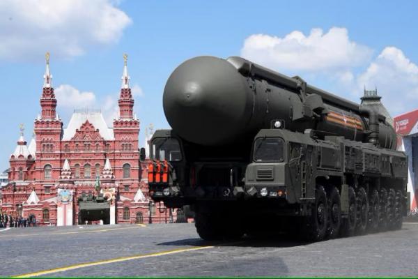 Tokoh Rusia Mendorong Putin untuk Perketat Kebijakan Senjata Nuklirnya